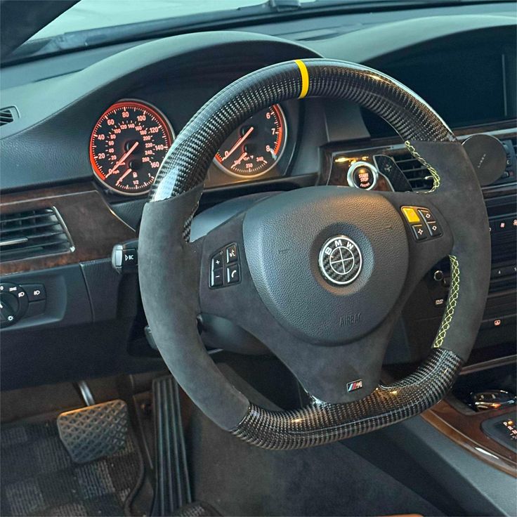 BMW E9X Fully Customizable Steering Wheel