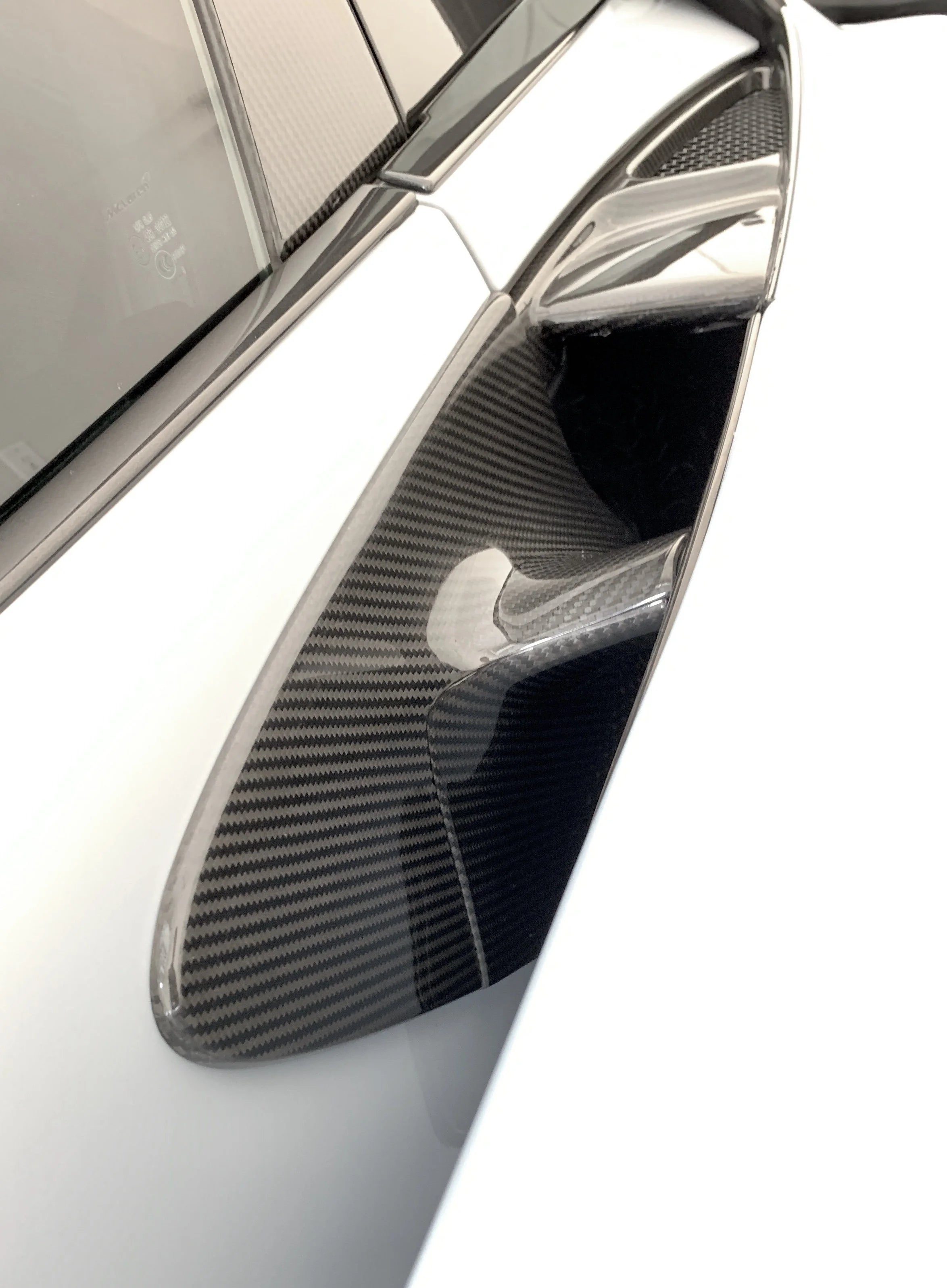 Carbon Fiber Door Handles - McLaren 720s.