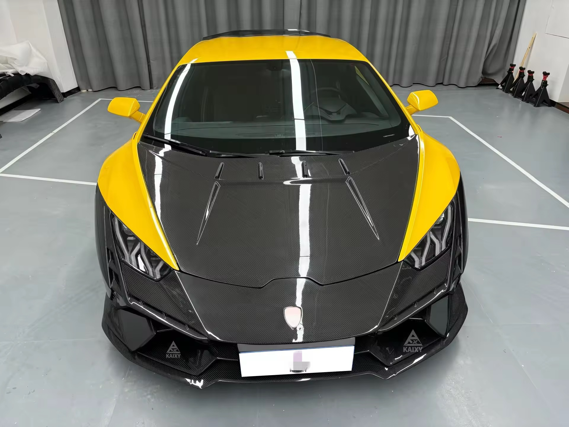 Tecnica-Style Carbon Fiber Bonnet for Lamborghini Huracan LP610 / LP580 / EVO.