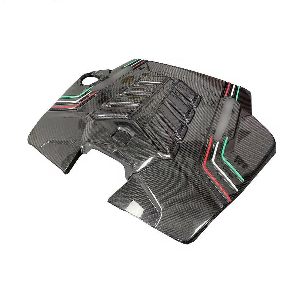 Carbon Fiber Engine Cover - Lamborghini Urus.