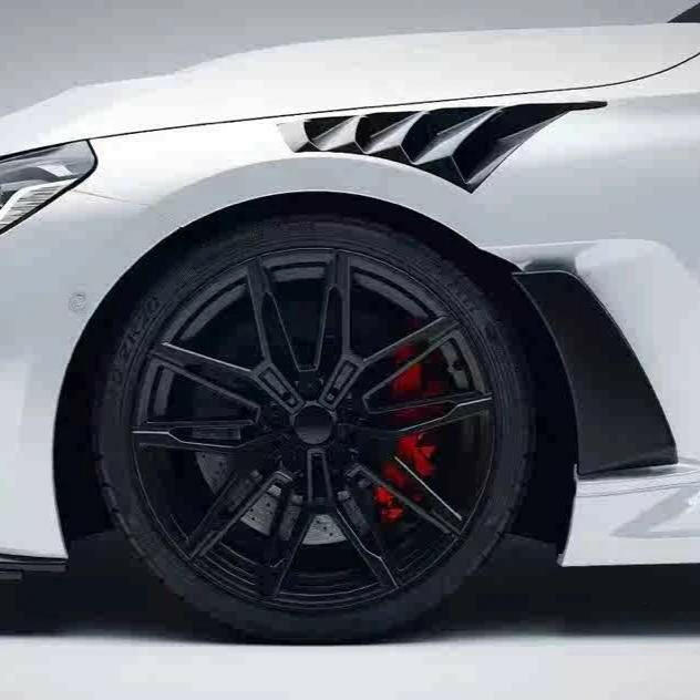 Carbon Fiber Vented Fenders - G87 M2.