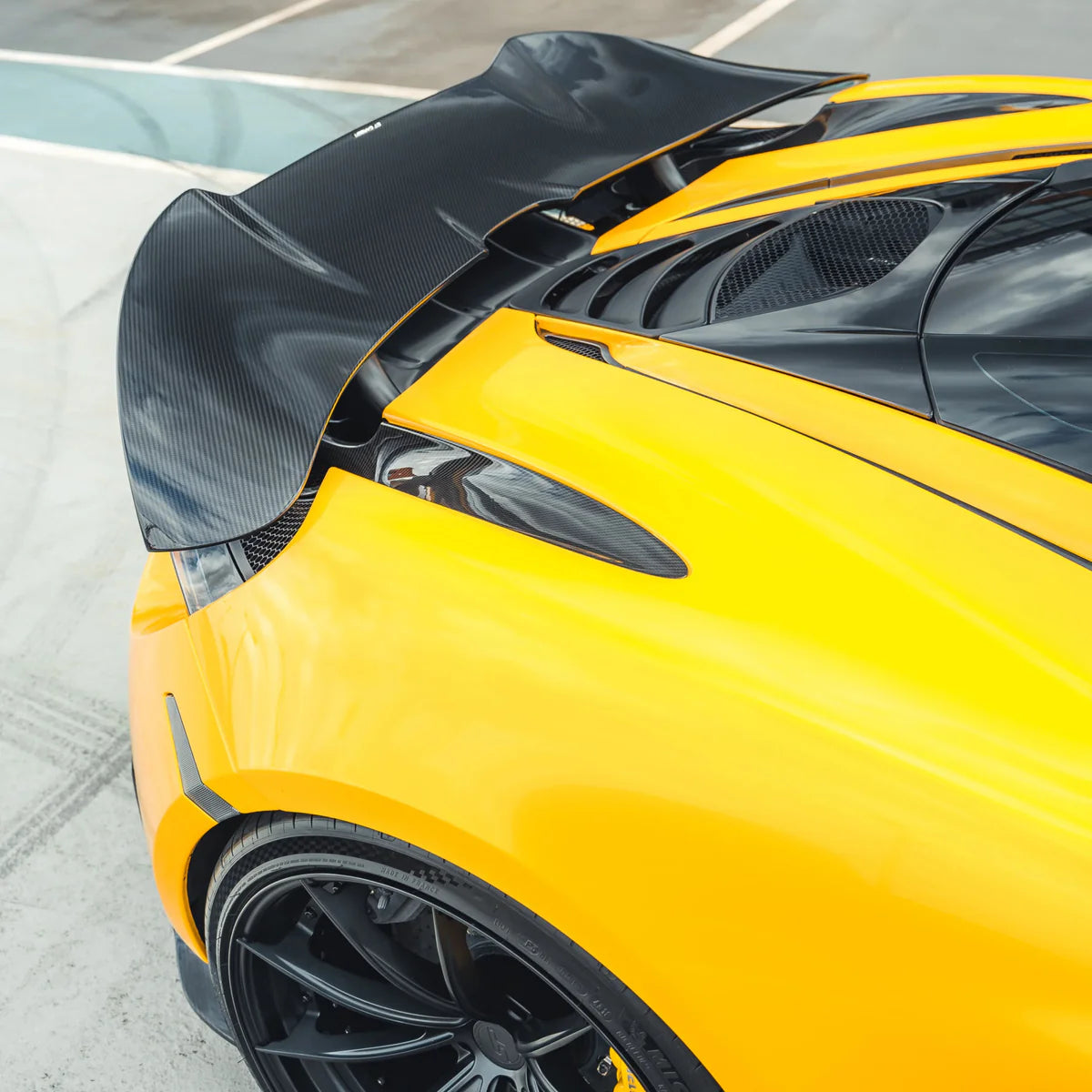 765LT Style Carbon Fiber Spoiler - McLaren 720s.