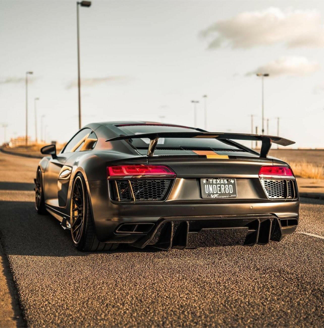 V Style Carbon Fiber Diffuser - Audi R8 (2016-2018).