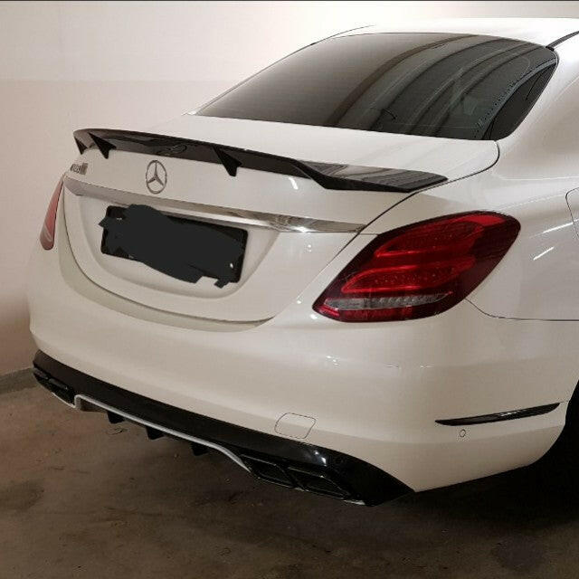 R Style Carbon Fiber Spoiler - W205 AMG C63 Sedan.