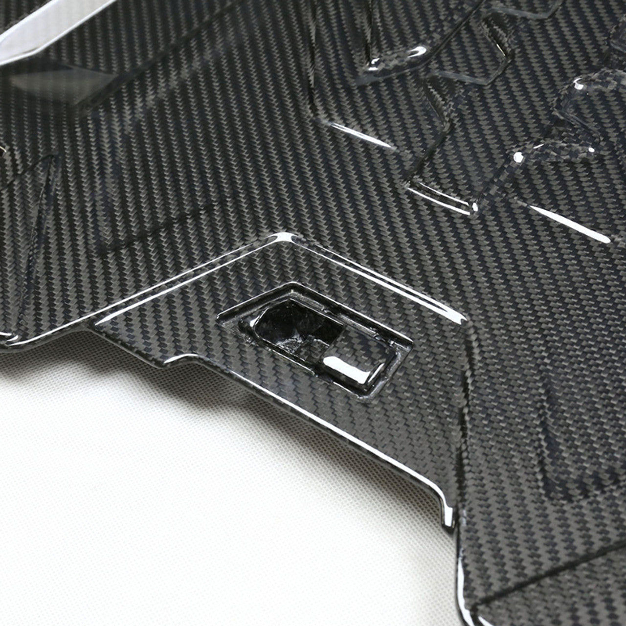 Carbon Fiber Engine Cover - F90 M5 - Euro Auto Design