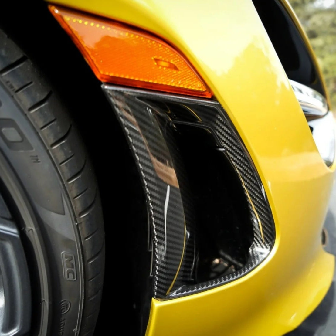 Carbon Fiber Front Bumper Side Vent Trim - McLaren 720s