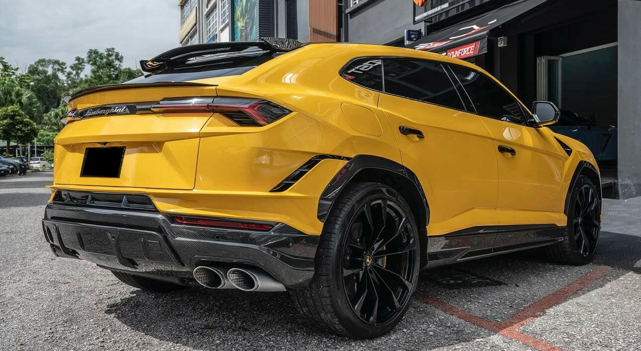 Carbon Fiber Upper Rear Spoiler - Lamborghini Urus.