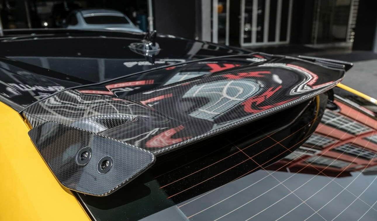 Carbon Fiber Upper Rear Spoiler - Lamborghini Urus.