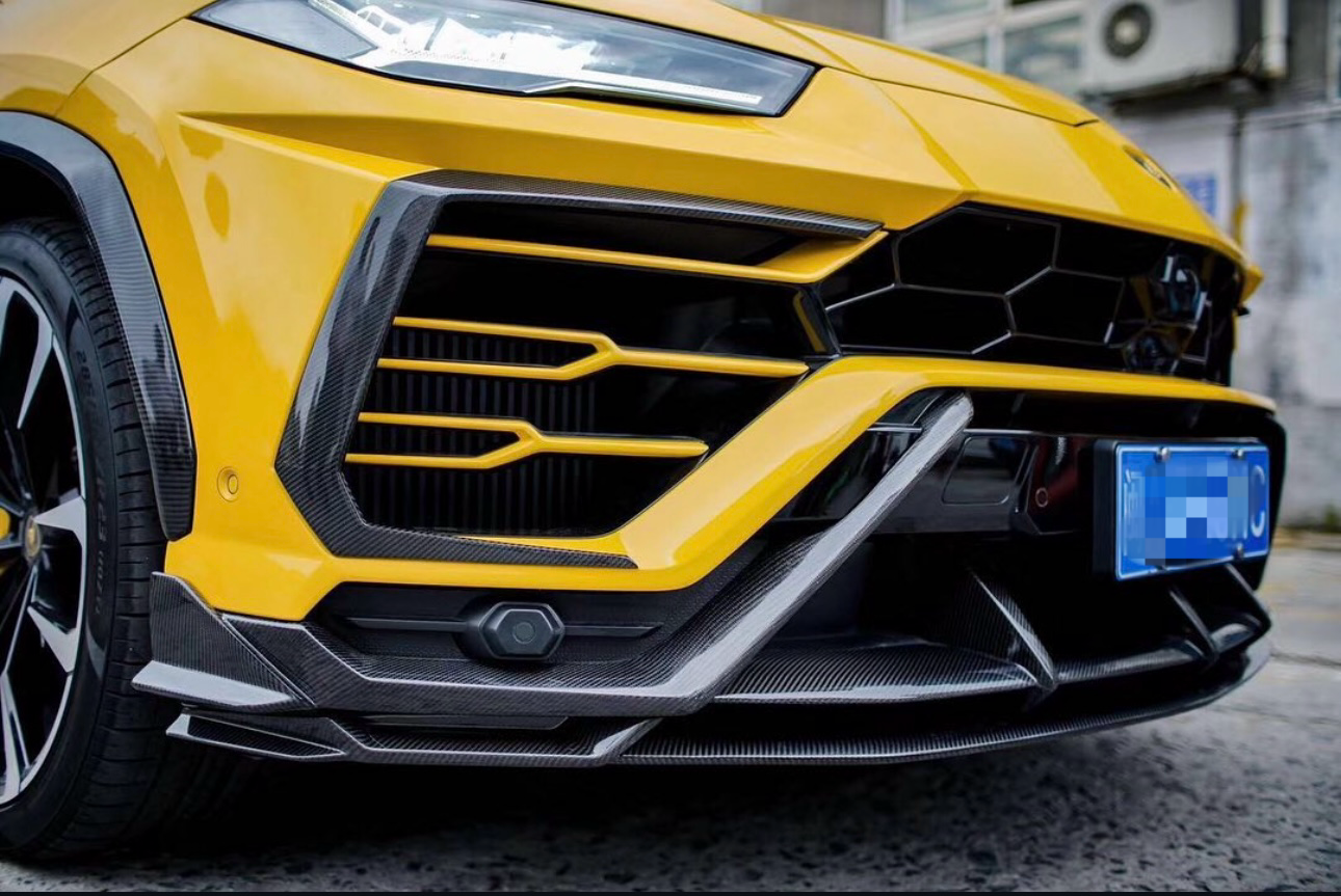 TC Style Carbon Fiber Front Lip - Lamborghini Urus.