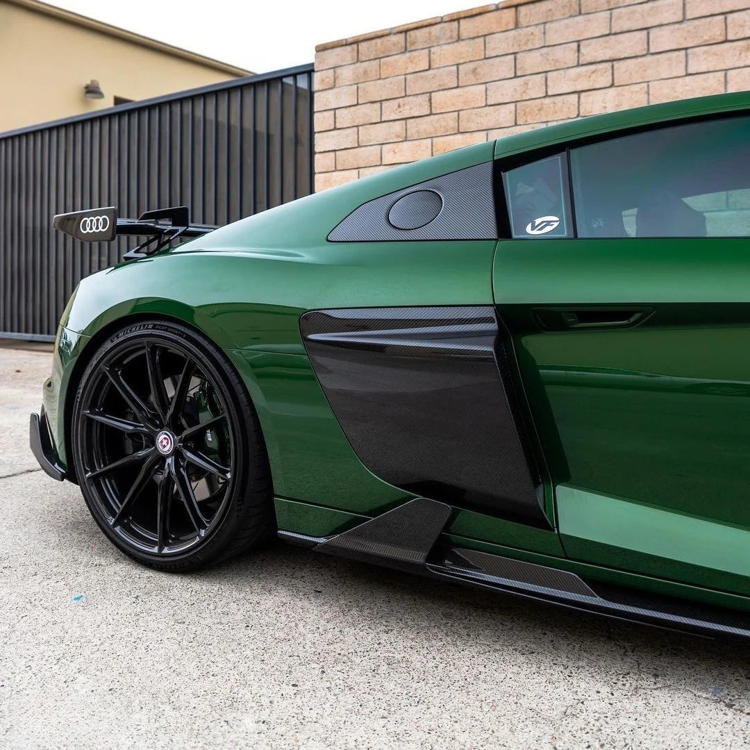 Capristo Style Carbon Fiber Side Skirts - Audi R8 (2019-2024).